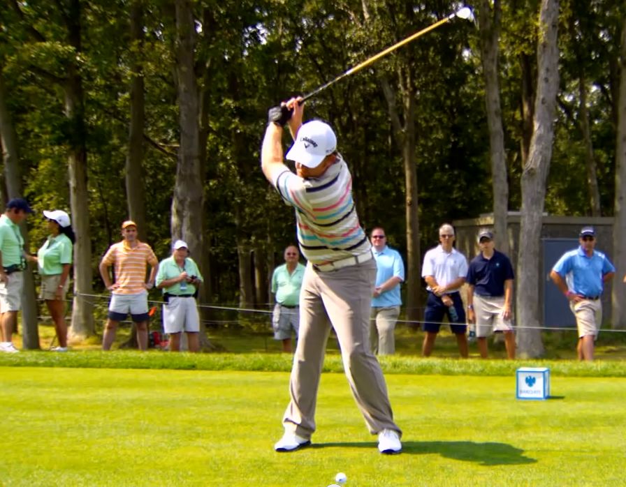 How To Swing A Golf Club For Beginners One Stroke Golf