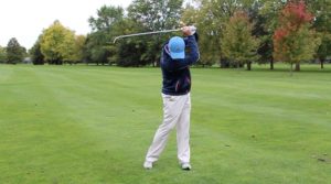 golf head down - how to learn to swing a golf club - One Stroke Golf