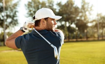 how to swing a golf club - beginner's guide to swinging a golf club - One Stroke Golf